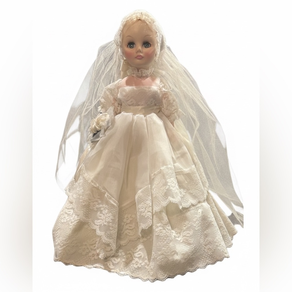 Vintage 1978 Effenbee Bride Doll 15” Portrait Series Original Lace Gown